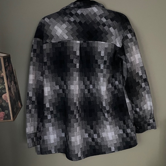 Pixelated Shacket - Picture 2 of 4